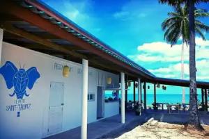 Le Petit Saint Tropez, Khanom