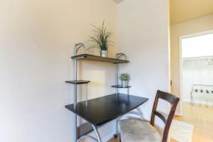 Chips and Salsa Apartments, Mountain View