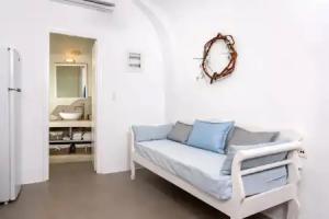 White Curves Hotel, Akrotiri