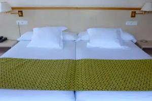 Hotel Ezeiza, San Sebastian