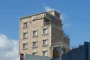 Plus Motel, Busan