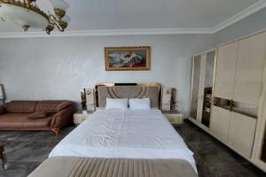Zurapalace Hotel, Kvariati