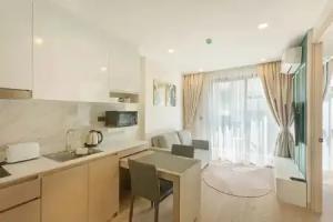 One bedroom Palmetto Condo Karon A512, Kata