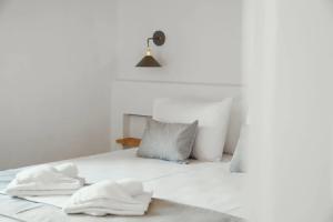 Galazio Suites Serifos, Livadion