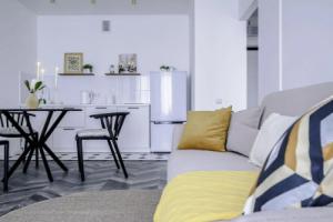 Green FOX apartments on Minusinskaya street 8G, Astrakhan