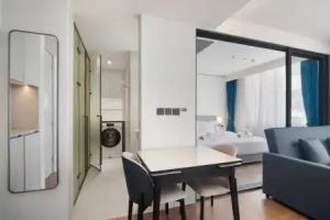 Beachfront 1bedroom Apartment, Layan Beach
