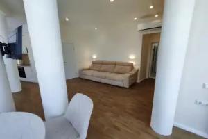 Spacious apartment with panoramic sea views on Rechnaya 2D Street, Lazarevskoye
