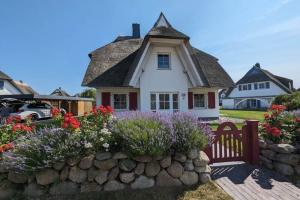 Seeschwalbe Modern Retreat Tourist base, Bodstedt