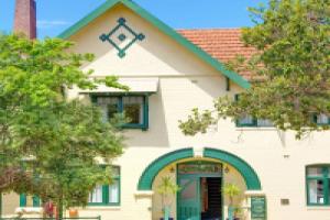 Neutral Bay Lodge, Sydney
