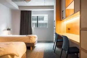 Apex2100 International Ski Academy Tignes, Tignes