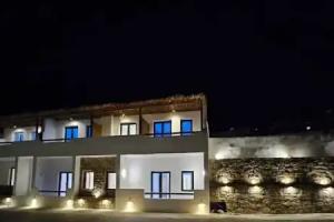 Elli Tropical Suites, Tourlos
