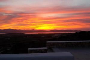 Villa Sunset, Aliki
