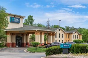 Clarion Inn & Suites Northwest, Indianapolis