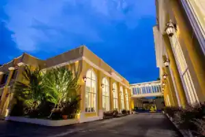 S Bangkok Hotel, Navamin, Bangkok