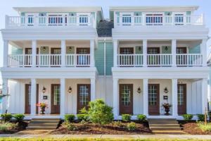 408 A The Boardwalk House, Virginia Beach