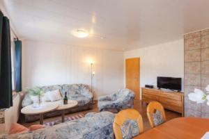 Home With Garden, Apartments, Hallenberg