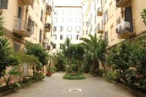 Giovy, Rome