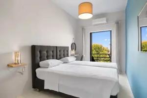 Sun Beach Apartments in Chania 8 & 10 & 13, Chania Town