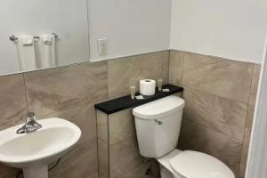 Super 8 by Wyndham Hotel, Montreal