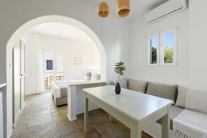Phaedrus Living: Paros Cycladic Residences 8 Apartments, Logaras