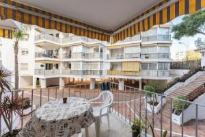 CT 350 - Faro's Beachapartment, Marbella