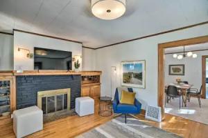 Family-friendly Retreat w/ Patio! Tourist base, Des Moines