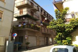 Apartment With 2 Bedrooms in, With Wonderful sea View, Balcony and Wifi Near the Beach, Brolo