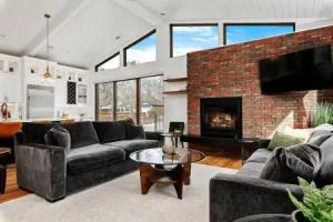 Spacious Custom Built Home ins North End Apartments, Boise