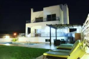 Blue Coral Beach Villas, Paphos