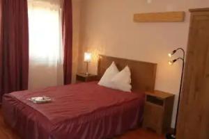 Nadins Guesthouse, Szekesfehervar