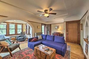 Chic Apartment in Hip Neighborhood!, Milwaukee