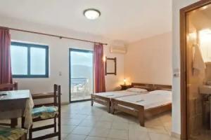 Fronis Apartment, Karpathos Town