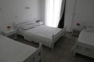 Armadoros Hotel / Ios Backpackers, Ios Chora