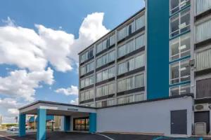 Baymont by Wyndham Hotel, Laredo