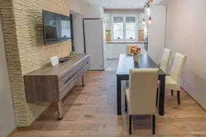 Idevár-Lak Apartman, Velence