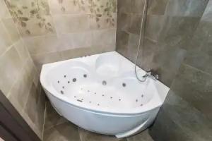 Apartments on Krasny Put 105b street, Omsk