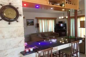 Astrofegia Beachfront Villa, Pomos