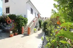 Apartment Pleše, Baska