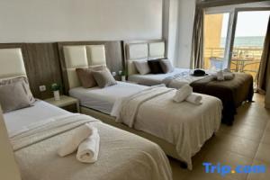 Saray Hotel, Dobra-Voda