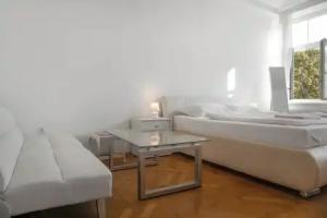 Spacious 7BR Apartment Hauptbahnhof, Vienna