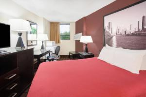 Super 8 By Wyndham Chicago Il, Chicago