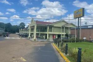 Mustang Inn, Jackson