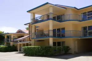at Beach Court Holiday Villas, Airlie Beach