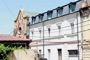 Guest House on Gia Abesadze Street, Tbilisi