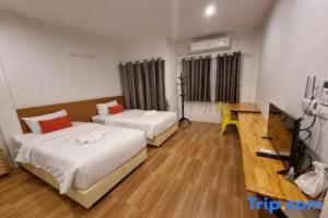 Kandanai Place Hotel, Ban Du