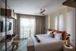 Enorme Teatro Beach Hotel, Heraklio Town