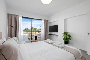 Finikoudes Marina View 202 Apartments, Larnaka