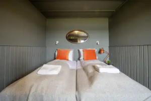 Riverfront Lodge, Hella