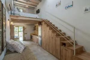 Traditional Stone Built Villa With Private Pool Near Tavern & the Beach, Kournas