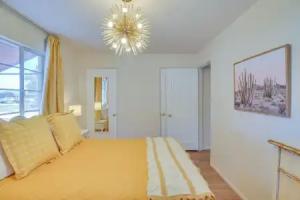 Centrally Located Home w/ Fenced-in Yard! Tourist base, Tucson